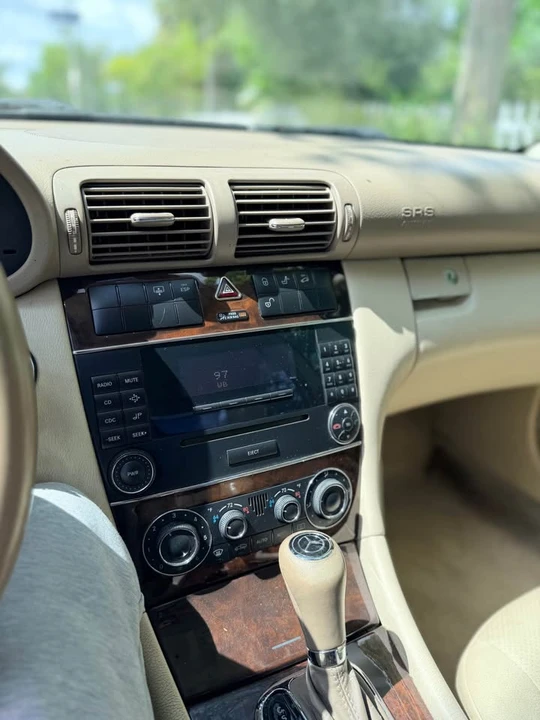 2005 Mercedes-Benz W203 C-Class - Image 11 of 15