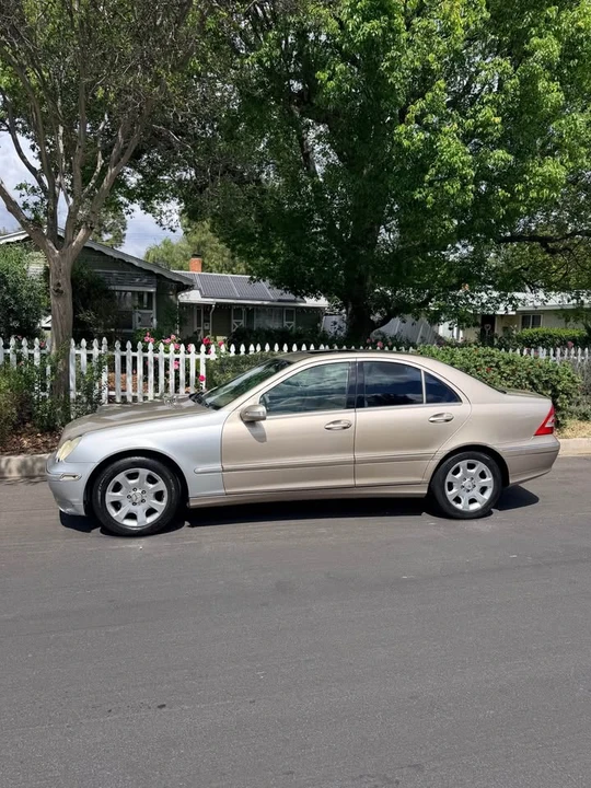 2005 Mercedes-Benz W203 C-Class - Image 4 of 15