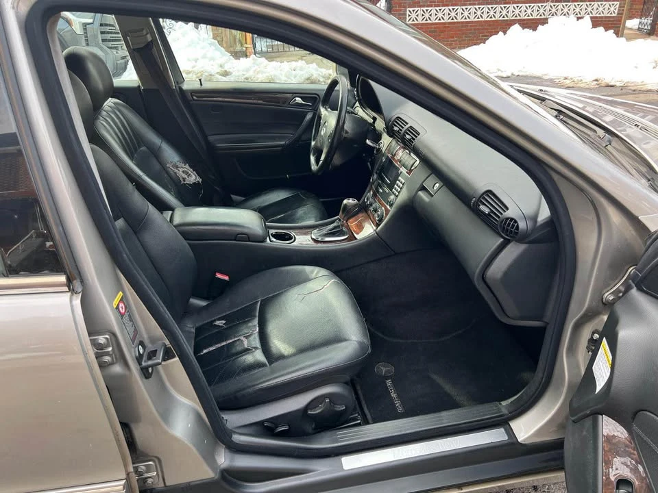 2005 Mercedes-Benz W203 C-Class - Image 12 of 16