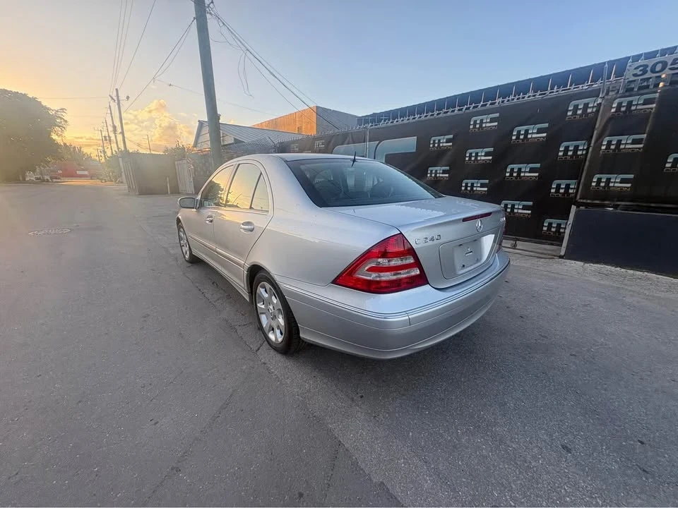 2005 Mercedes-Benz W203 C-Class - Image 4 of 12