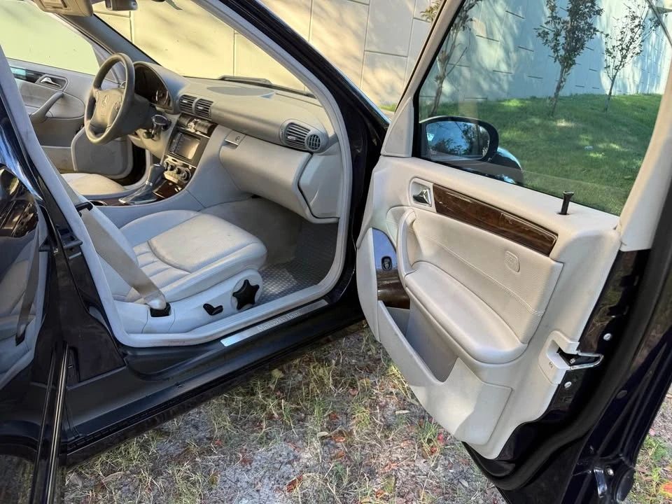 2005 Mercedes-Benz W203 C-Class - Image 12 of 13