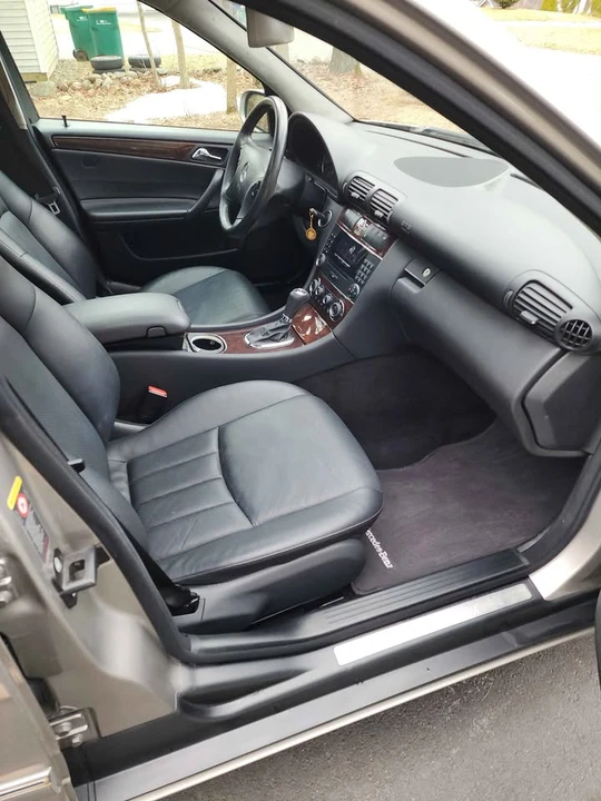2005 Mercedes-Benz W203 C-Class - Image 12 of 18