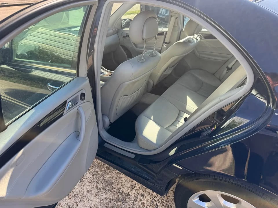2005 Mercedes-Benz W203 C-Class - Image 9 of 10