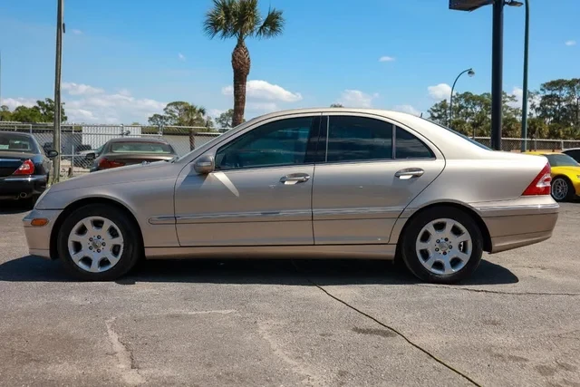 2005 Mercedes-Benz W203 C-Class - Image 3 of 19