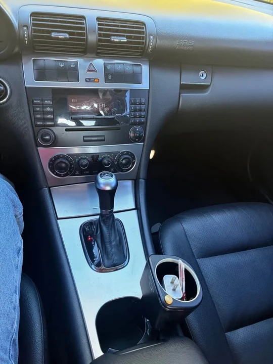 2005 Mercedes-Benz W203 C-Class - Image 9 of 16