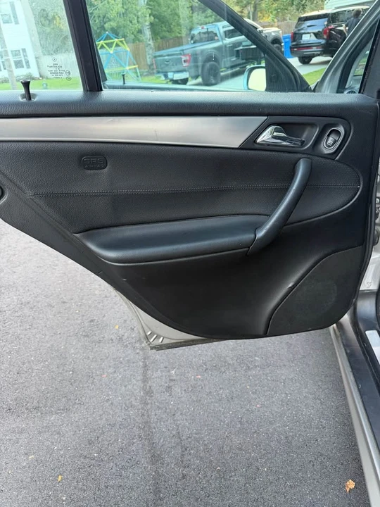 2005 Mercedes-Benz W203 C-Class - Image 6 of 15