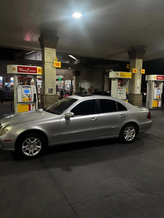 2005 Mercedes-Benz W211 E-Class - Image 2 of 4