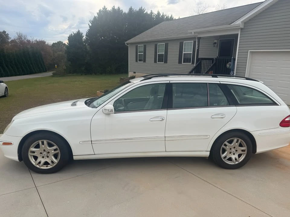 2005 Mercedes-Benz W211 E-Class - Image 2 of 12
