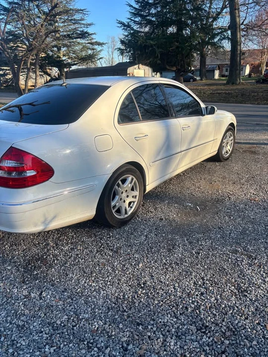 2005 Mercedes-Benz W211 E-Class - Image 3 of 3