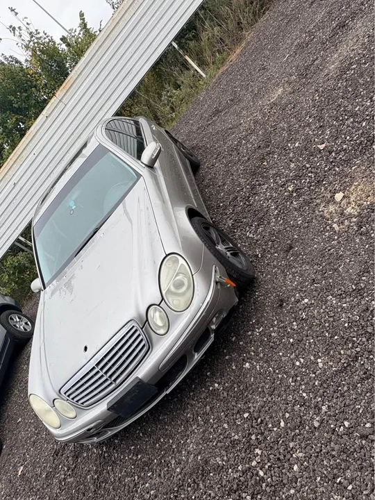 2005 Mercedes-Benz W211 E-Class - Image 2 of 6