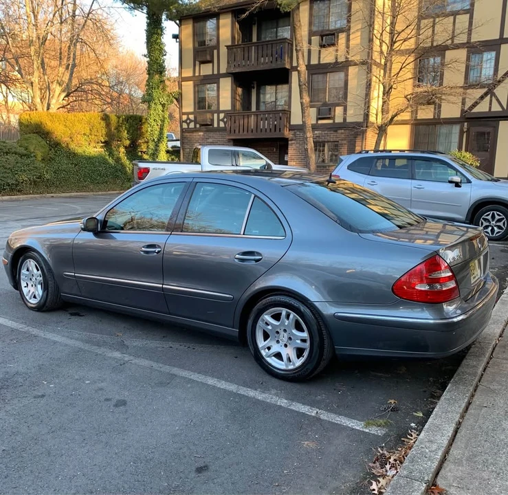 2005 Mercedes-Benz W211 E-Class - Image 2 of 10