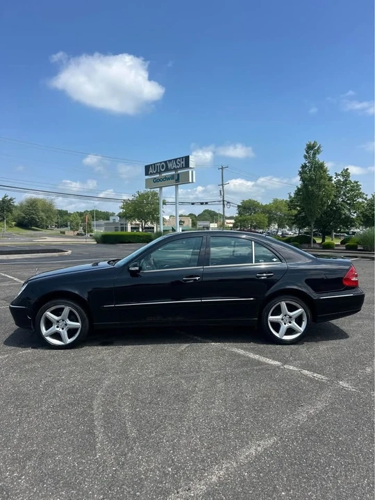 2005 Mercedes-Benz W211 E-Class - Image 2 of 11