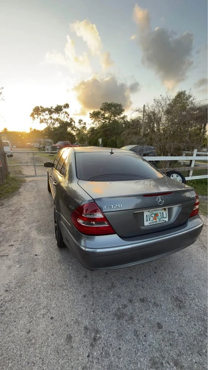 2005 Mercedes-Benz W211 E-Class - Image 2 of 4