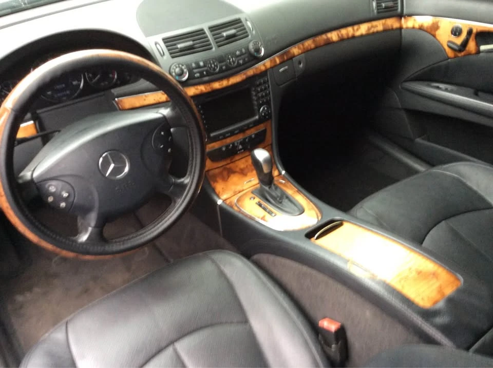 2005 Mercedes-Benz W211 E-Class - Image 2 of 2