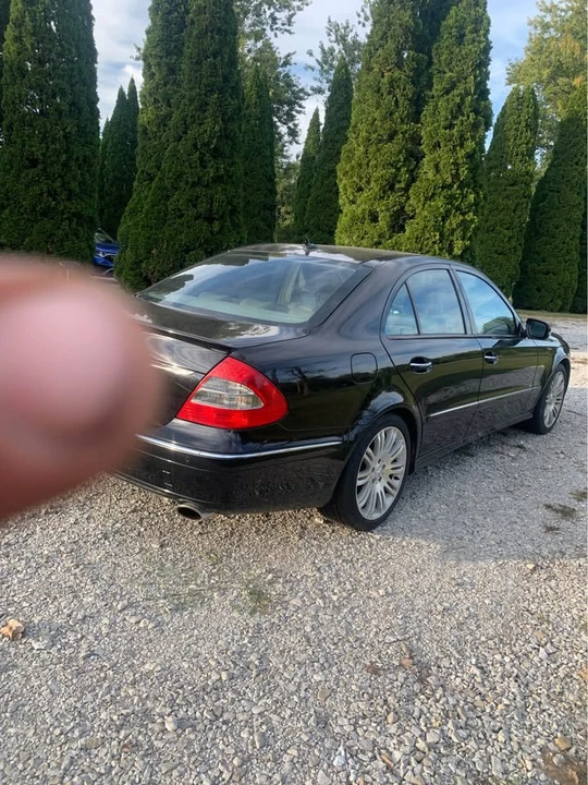 2005 Mercedes-Benz W211 E-Class - Image 2 of 9
