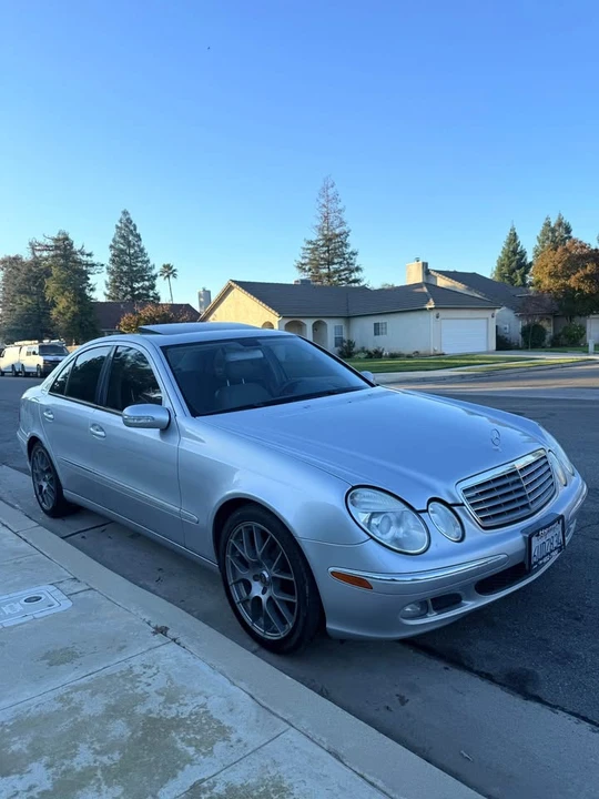 2005 Mercedes-Benz W211 E-Class - Image 2 of 12