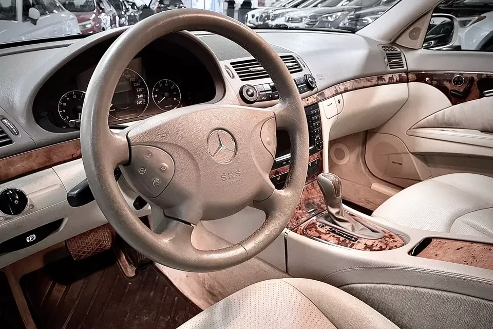 2005 Mercedes-Benz W211 E-Class - Image 10 of 20
