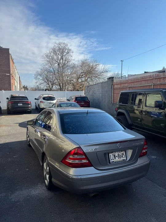2005 Mercedes-Benz W203 C-Class - Image 6 of 15