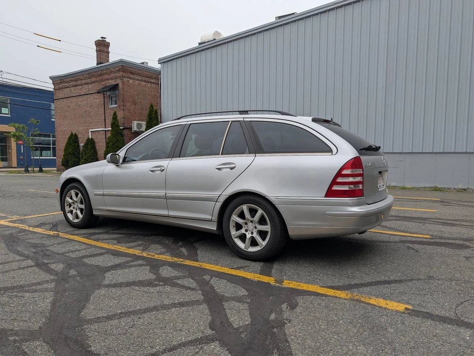 2005 Mercedes-Benz W203 C-Class - Image 12 of 20