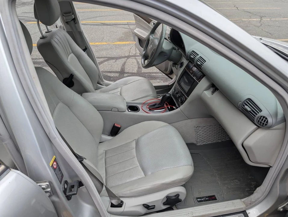 2005 Mercedes-Benz W203 C-Class - Image 9 of 20