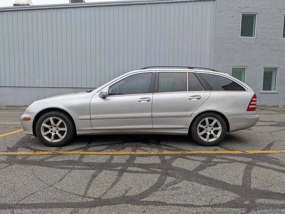 2005 Mercedes-Benz W203 C-Class - Image 11 of 20