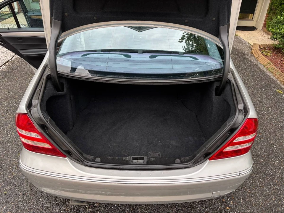 2005 Mercedes-Benz W203 C-Class - Image 11 of 11