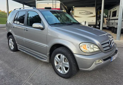 2005 Mercedes-Benz M-Class ML500 Special Edition