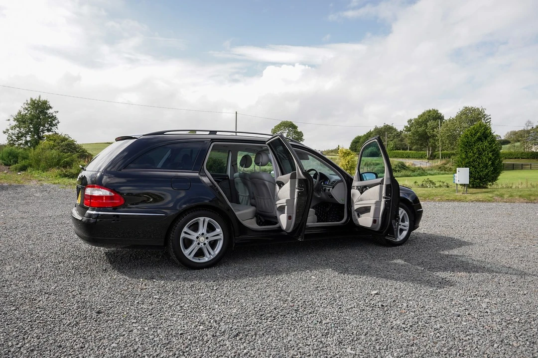 2005 Mercedes-Benz W211 E-Class - Image 14 of 30