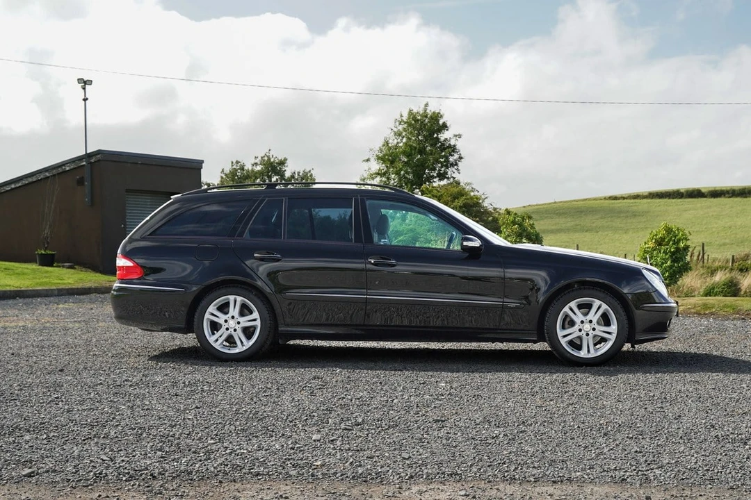 2005 Mercedes-Benz W211 E-Class - Image 9 of 30