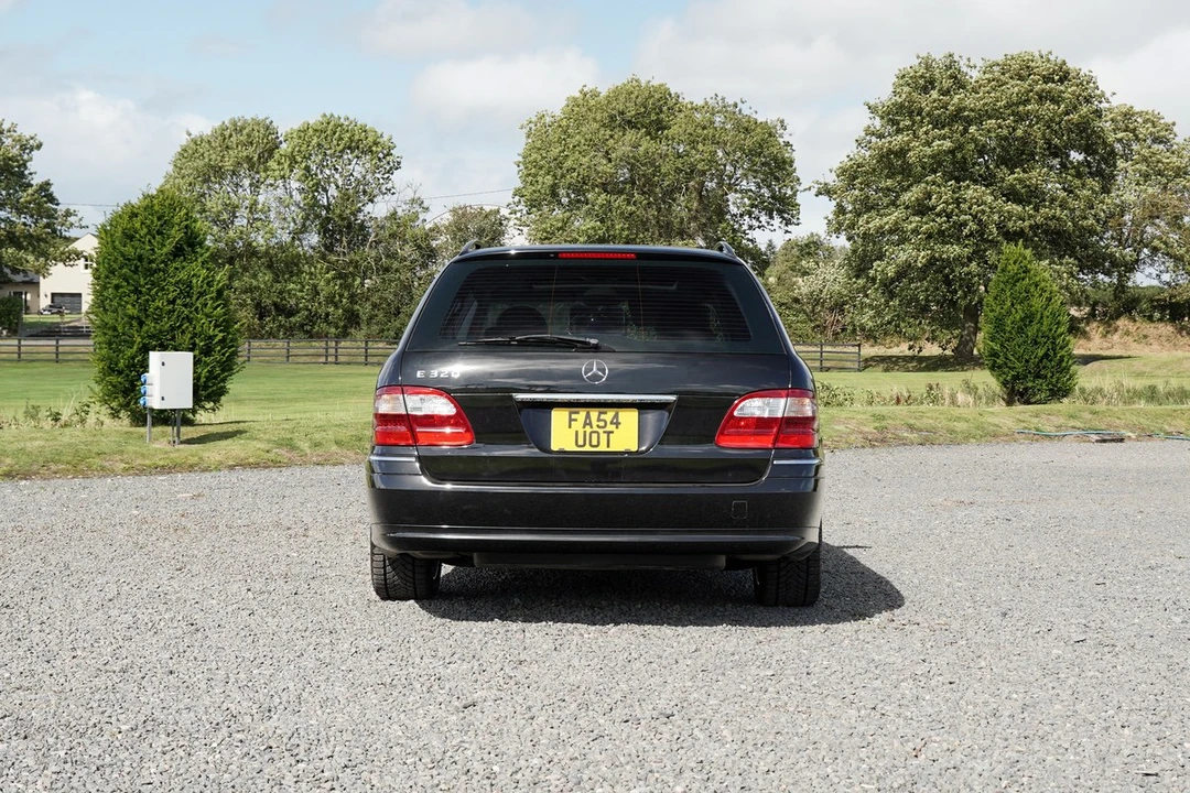 2005 Mercedes-Benz W211 E-Class - Image 12 of 30
