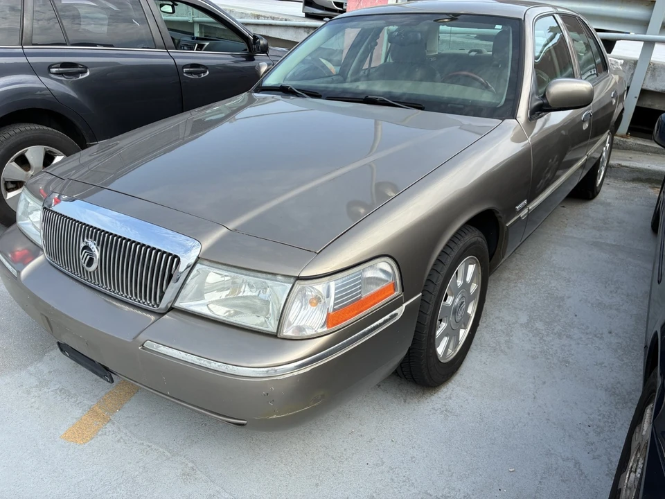 2005 Mercury Grand Marquis - Image 3 of 5