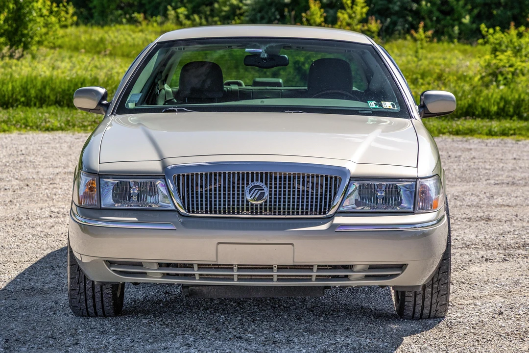 2005 Mercury Grand Marquis - Image 2 of 31