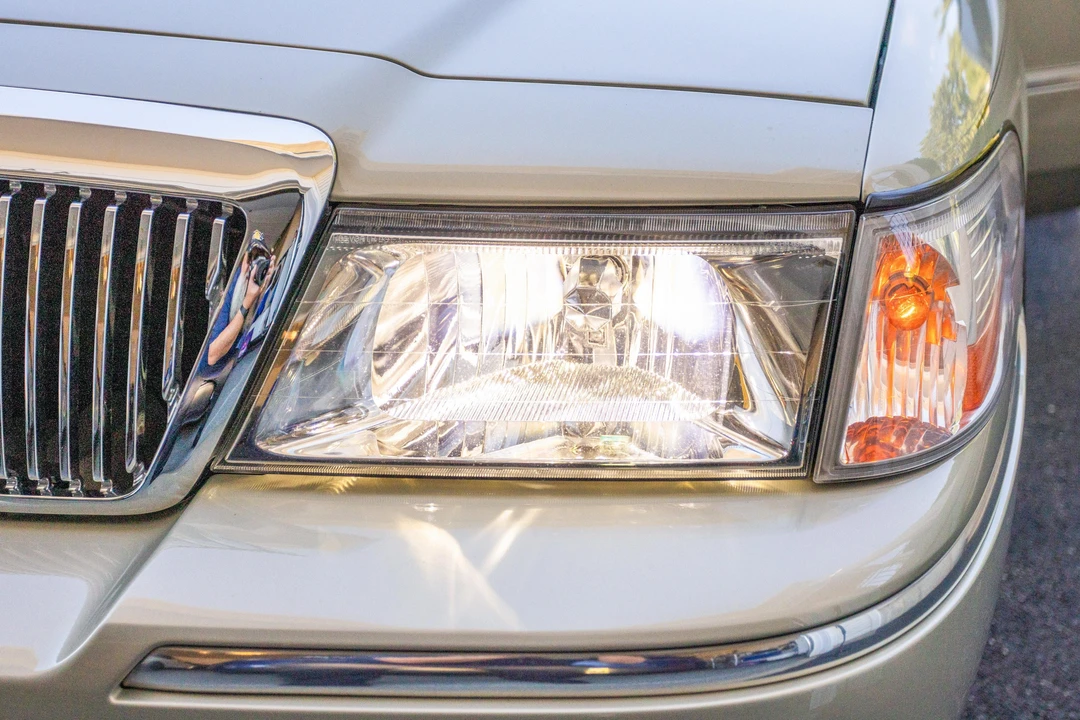 2005 Mercury Grand Marquis - Image 29 of 31