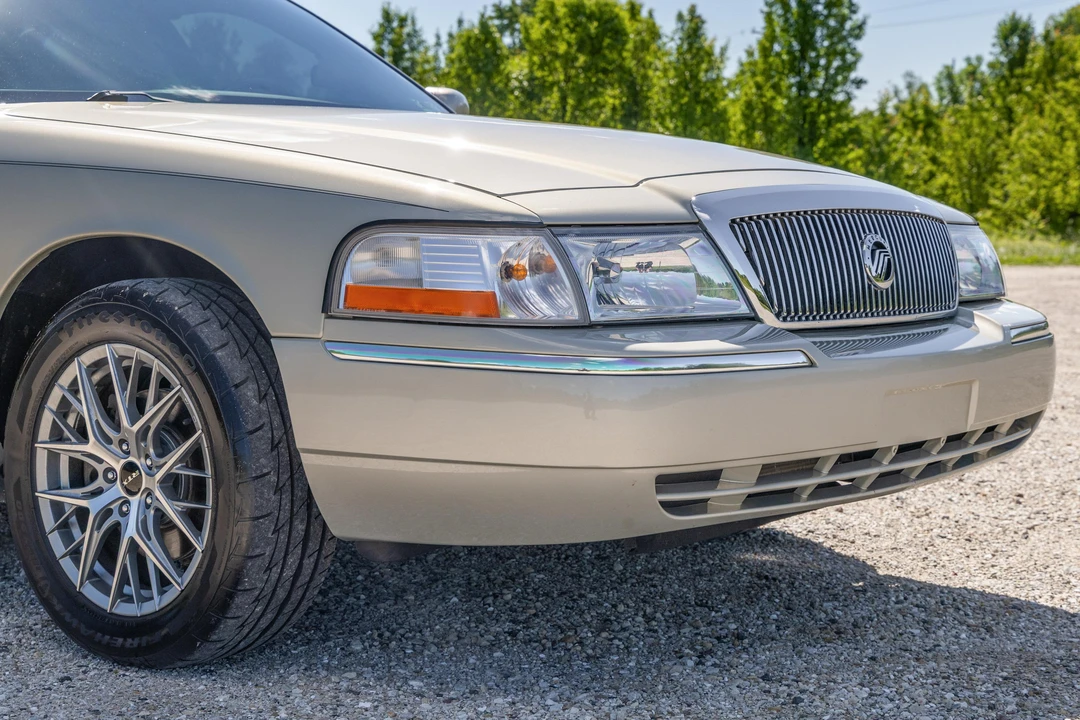 2005 Mercury Grand Marquis - Image 12 of 31