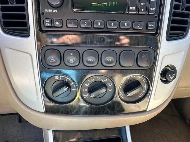 2005 Mercury Mariner - Image 13 of 21