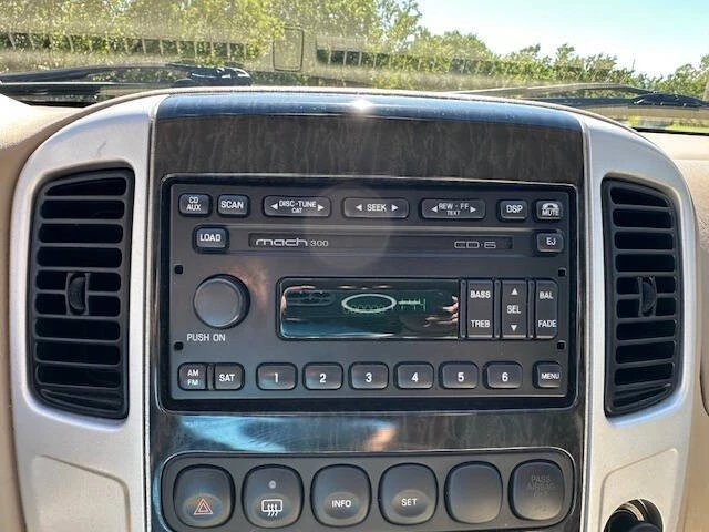 2005 Mercury Mariner - Image 12 of 21
