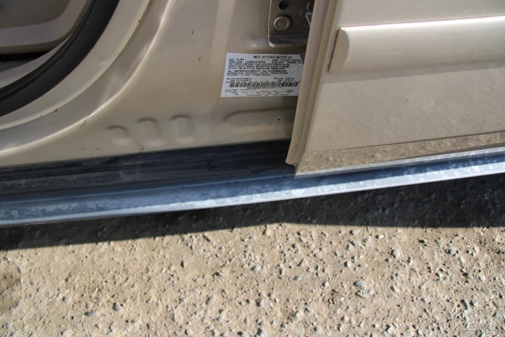 2005 Mercury - Image 12 of 21