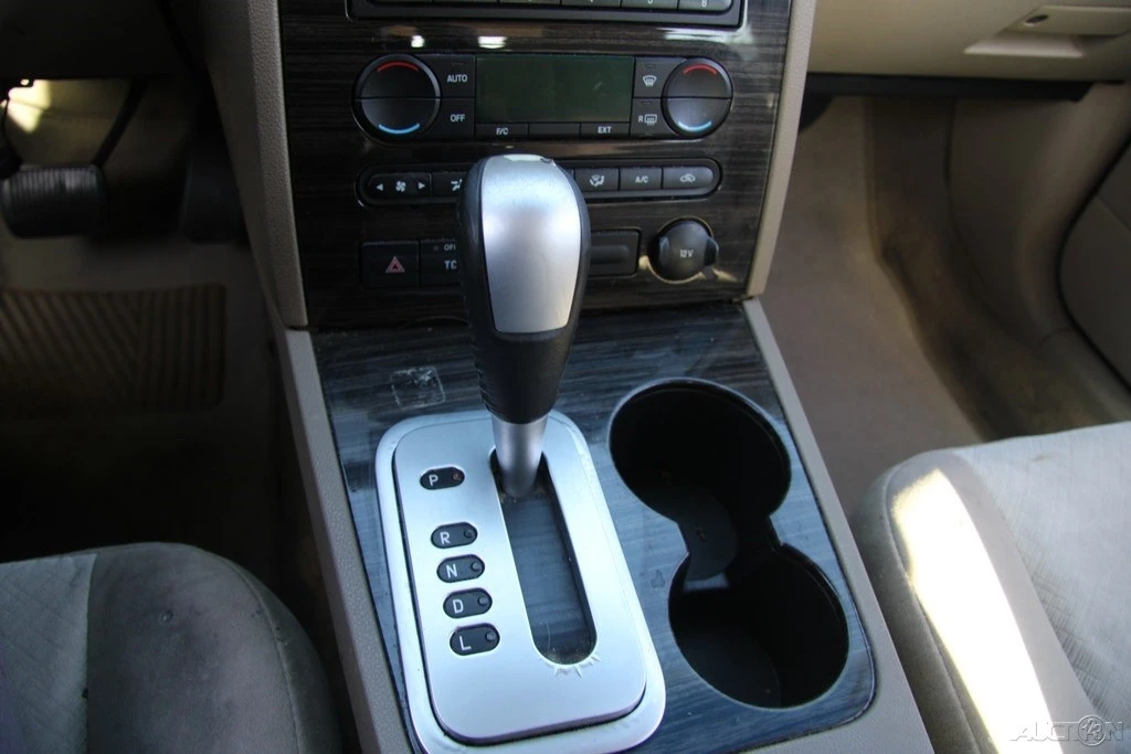 2005 Mercury - Image 19 of 21