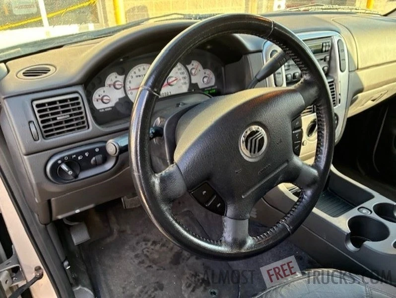 2005 Mercury - Image 10 of 12