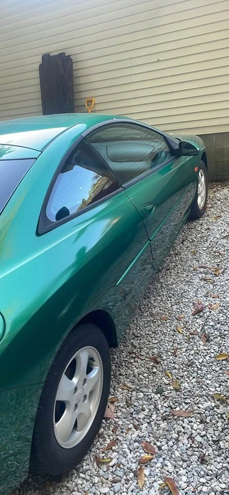 2005 Mercury Cougar - Image 3 of 4