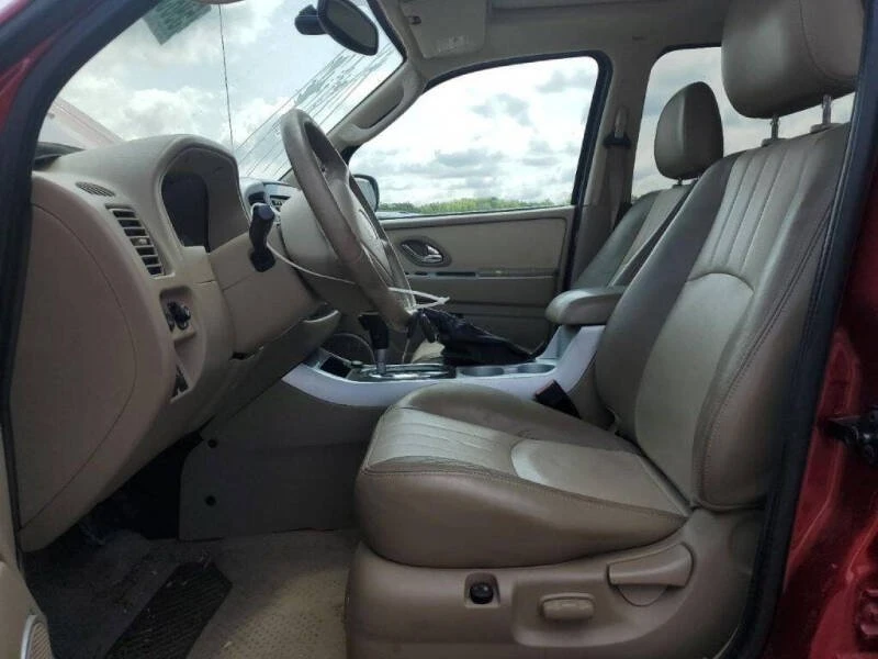 2005 Mercury Mariner - Image 8 of 13