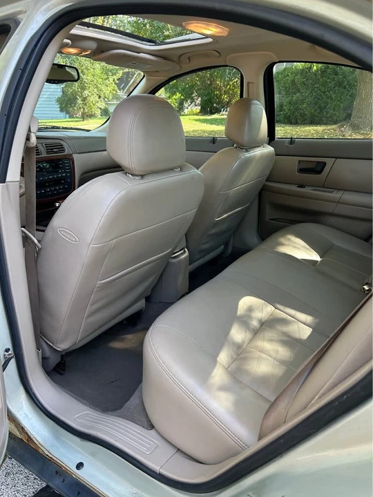 2005 Mercury Sable - Image 10 of 15