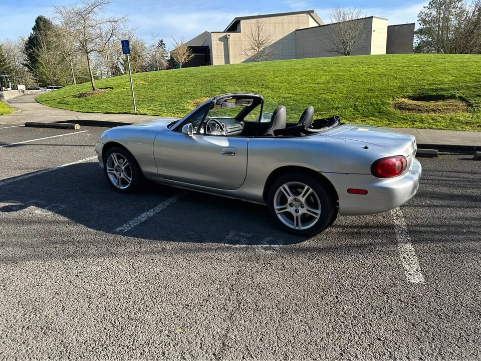 2005 Mazda NB MX-5 Miata - Image 4 of 4