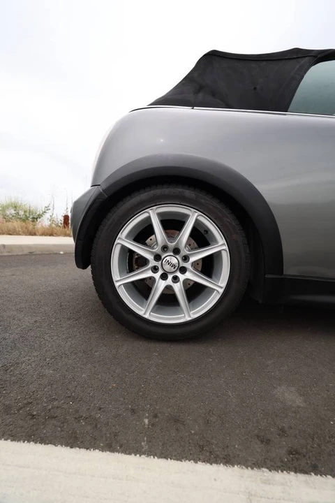 2005 Mini Mini Cooper S 1st Gen - Image 13 of 23