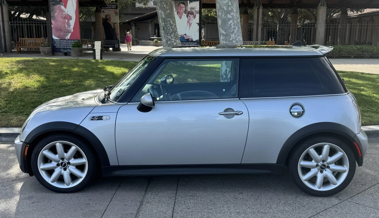2005 Mini Mini Cooper S 1st Gen - Image 3 of 7