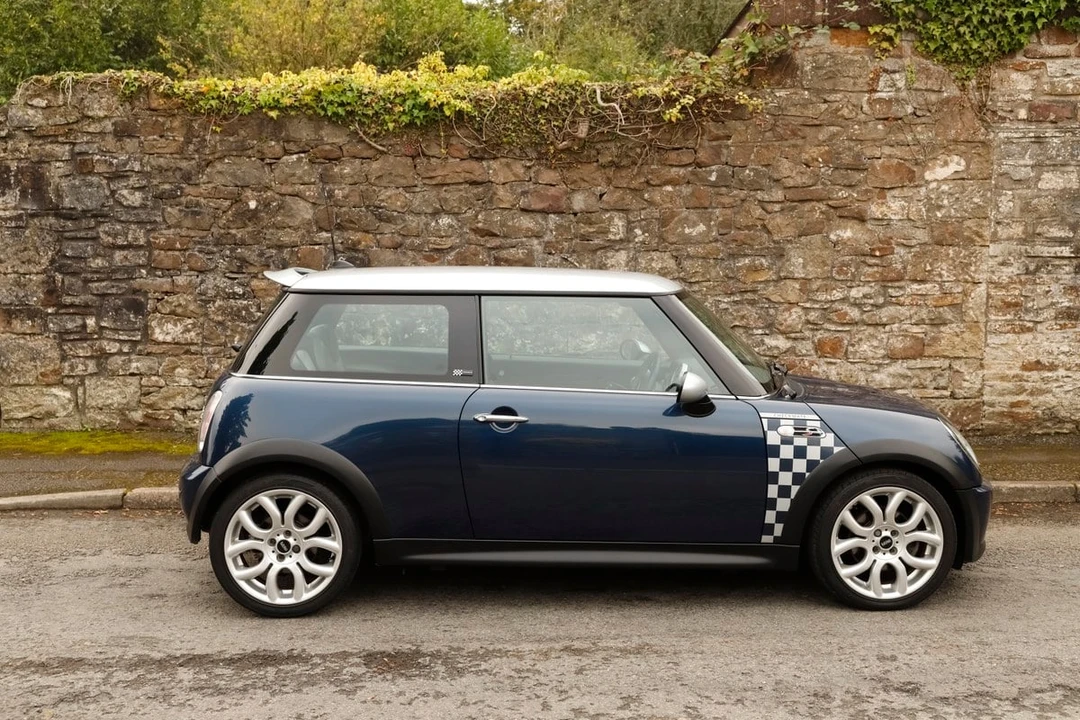 2005 Mini Mini Cooper S 1st Gen - Image 23 of 30