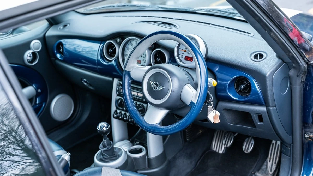 2005 Mini Mini Cooper S 1st Gen - Image 16 of 30