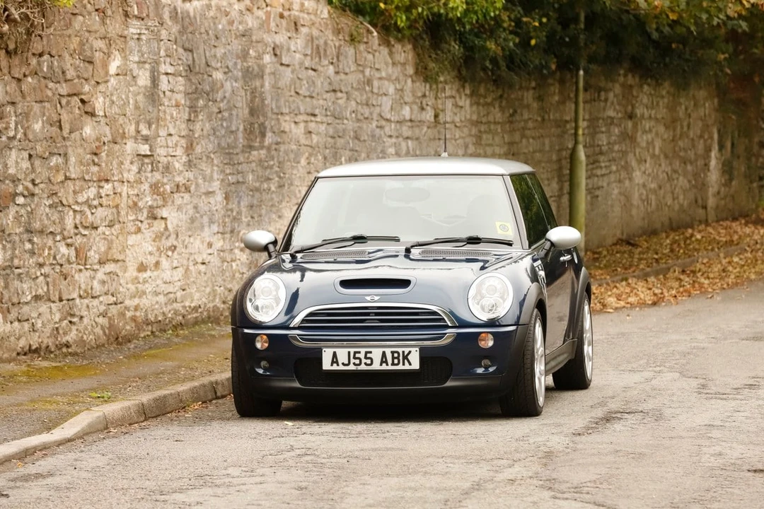 2005 Mini Mini Cooper S 1st Gen - Image 15 of 30