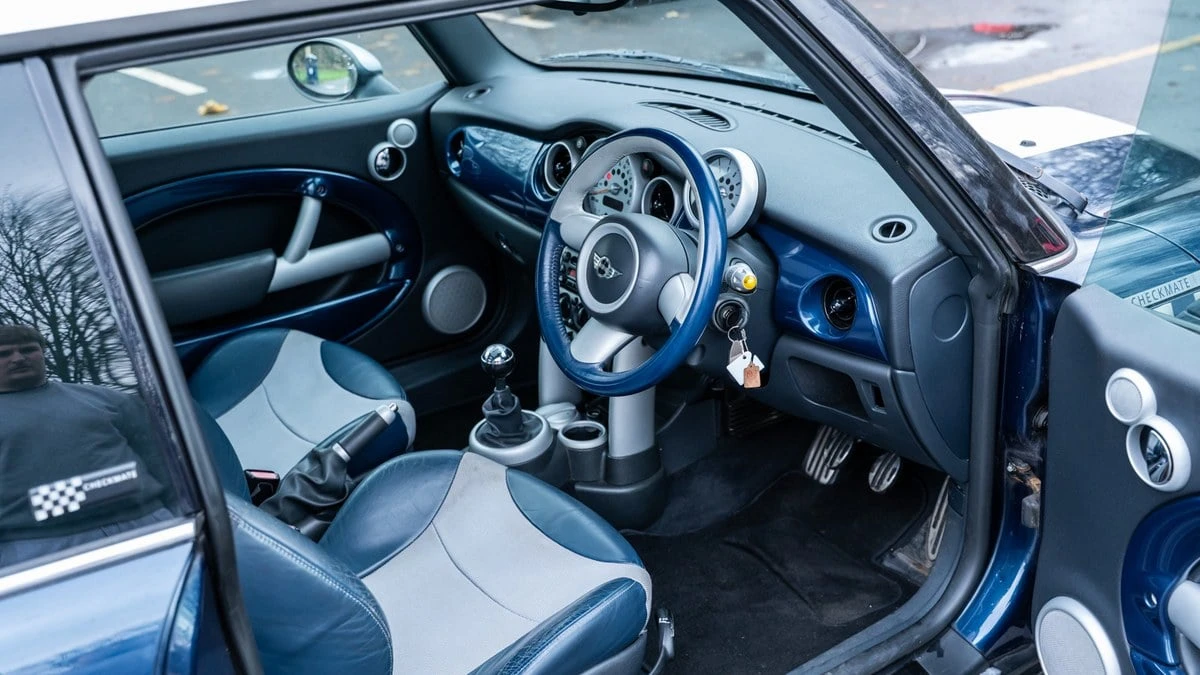 2005 Mini Mini Cooper S 1st Gen - Image 15 of 30