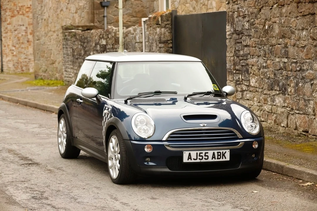 2005 Mini Mini Cooper S 1st Gen - Image 19 of 30